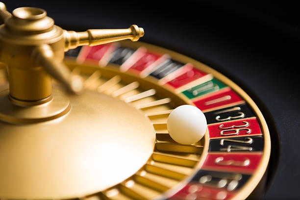 sabang bet app showing live football match odds and live-dealer table options